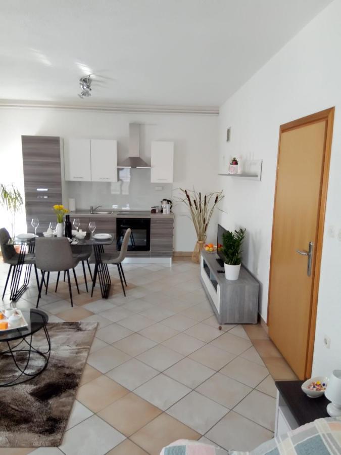 Studio Apartman Kika Otočac المظهر الخارجي الصورة